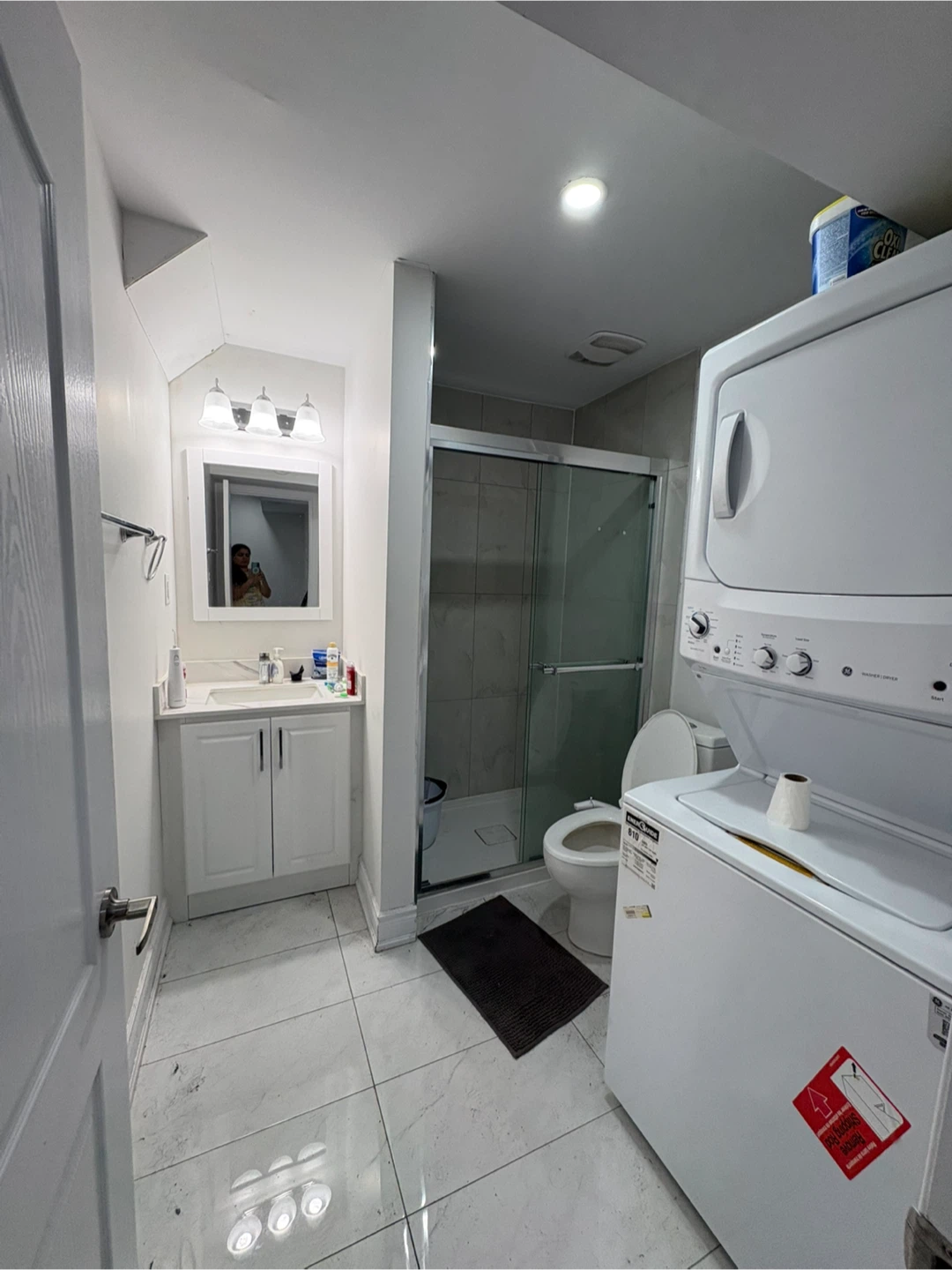 Legal private basement for rent - photo 4