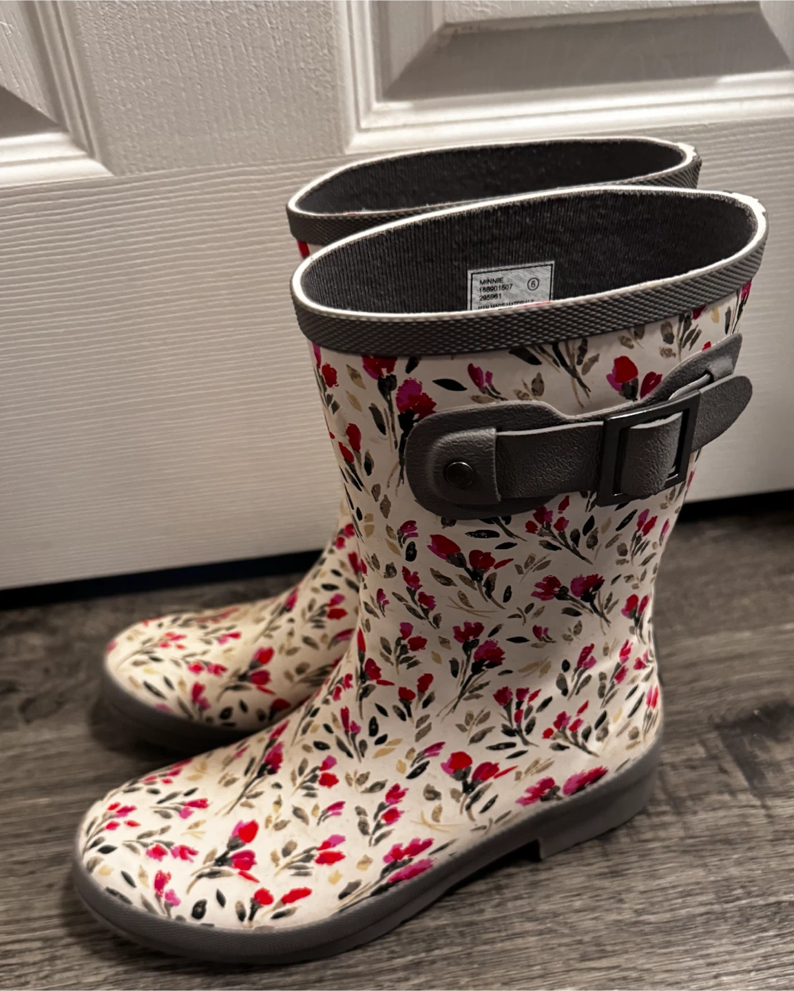 Elements Floral Rain Boots Size 6. Only worn a couple times - photo 3