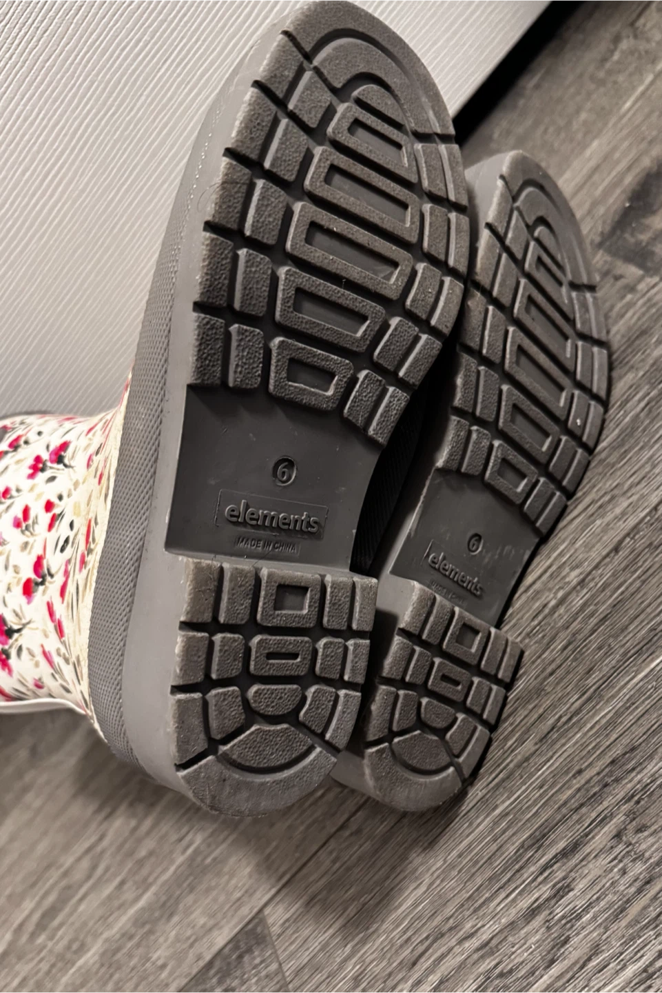 Elements Floral Rain Boots Size 6. Only worn a couple times - photo 4