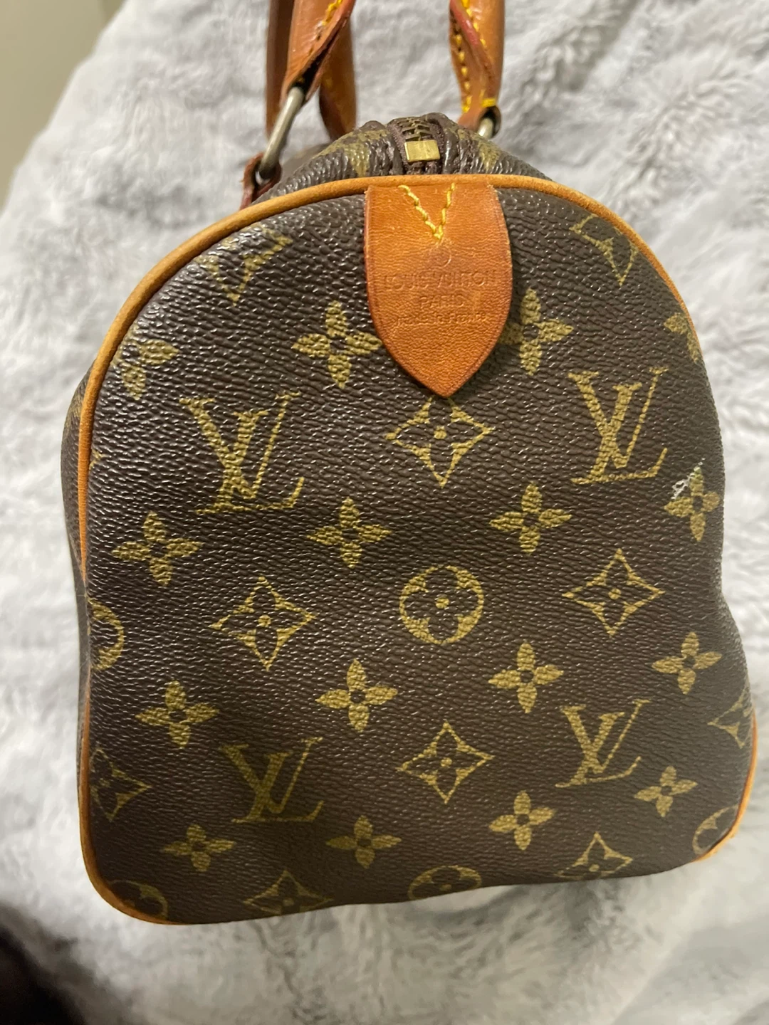 Louis Vuitton Speedy Monogram Handbag - photo 3