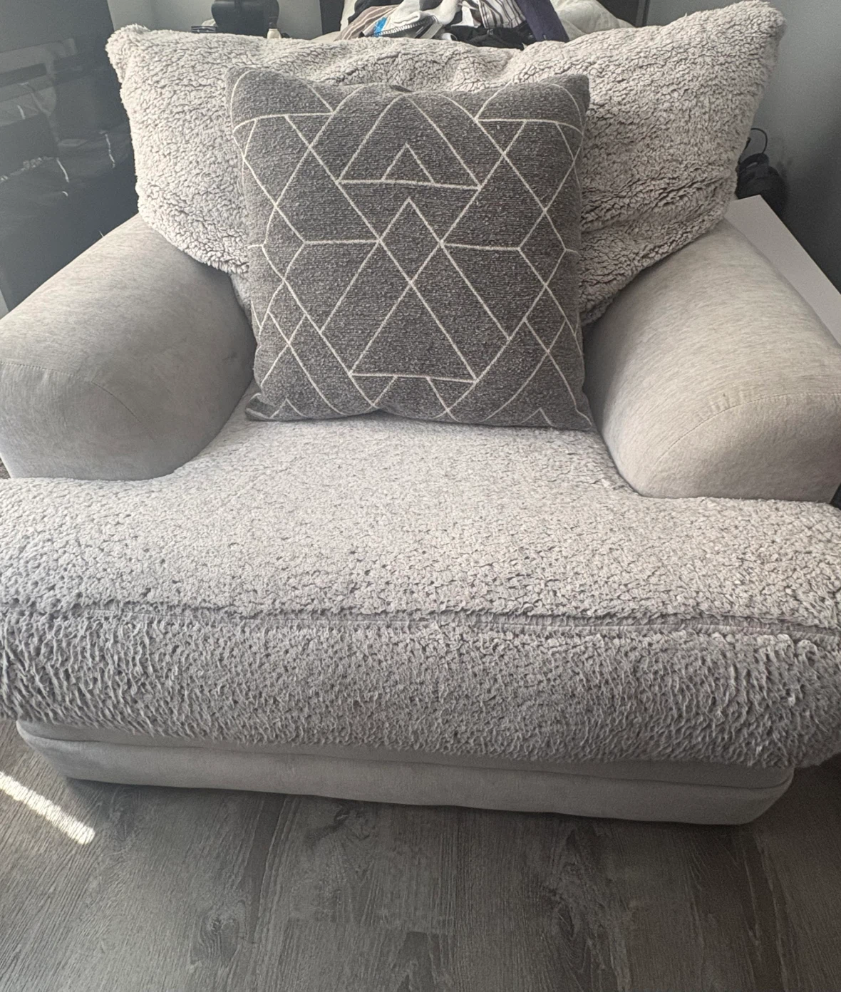 Cozy Oversized Armchair with Accent Pillow - photo 2