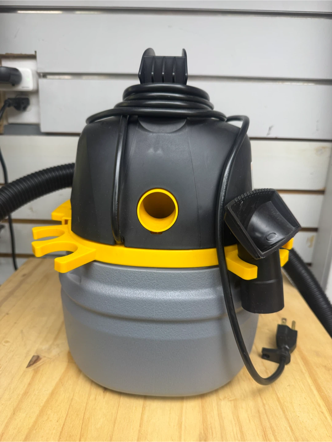 Stinger Wet/Dry Vac Model HD20250 - photo 3