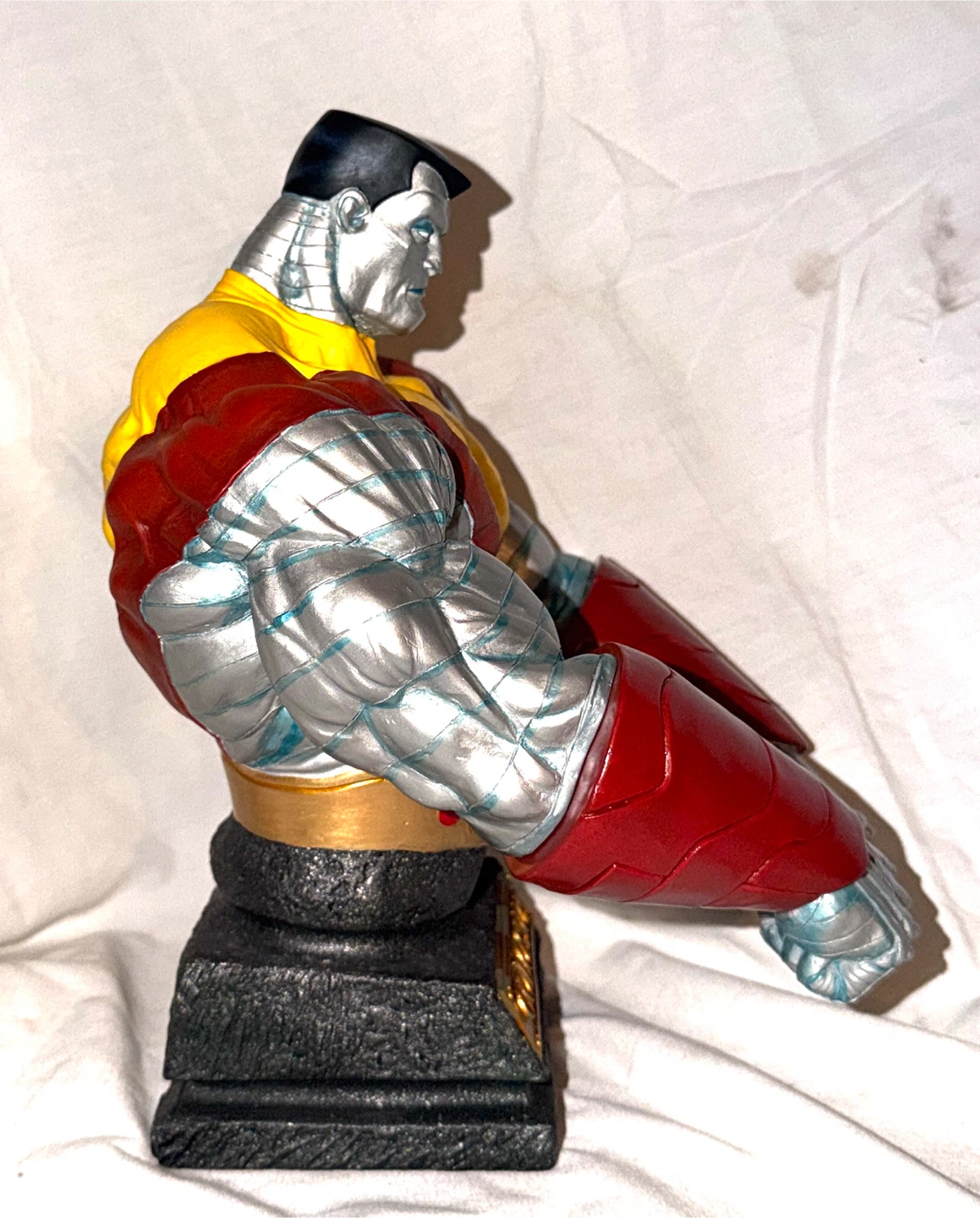 Marvel X-Men Colossus Dynamic Forces Mini Bust - photo 3