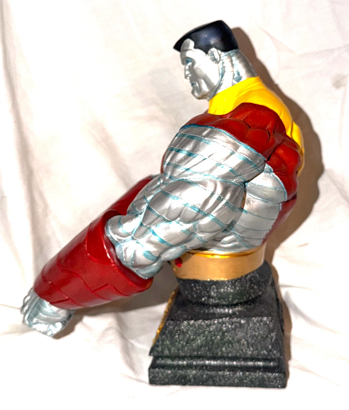 Marvel X-Men Colossus Dynamic Forces Mini Bust - photo 5