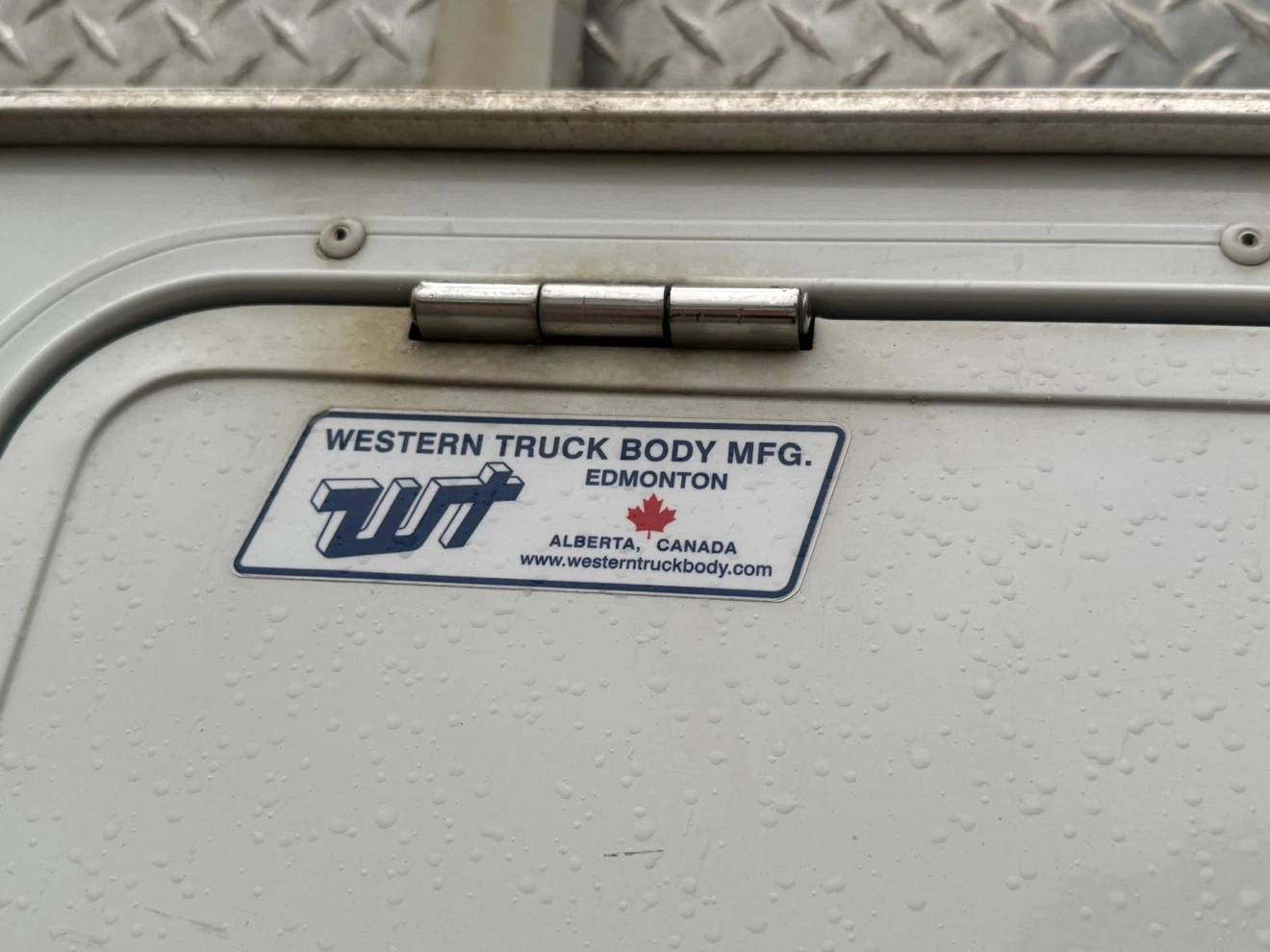 truck canopy (truck job box) - photo 3