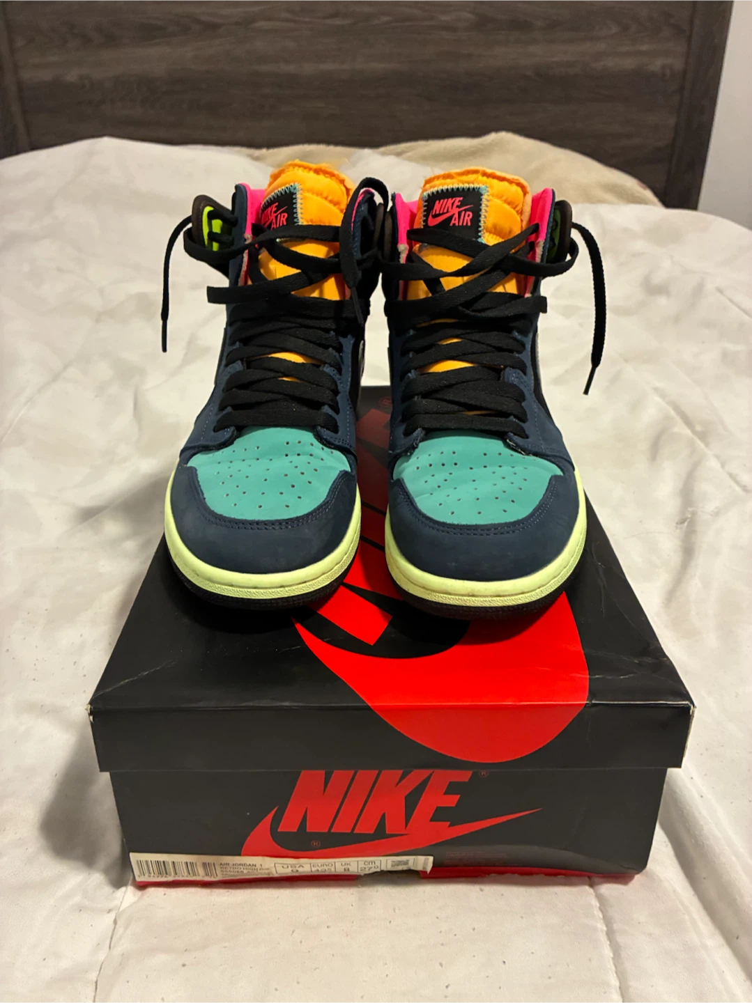 Nike Air Jordan 1 Retro High OG Tokyo Bio Hack