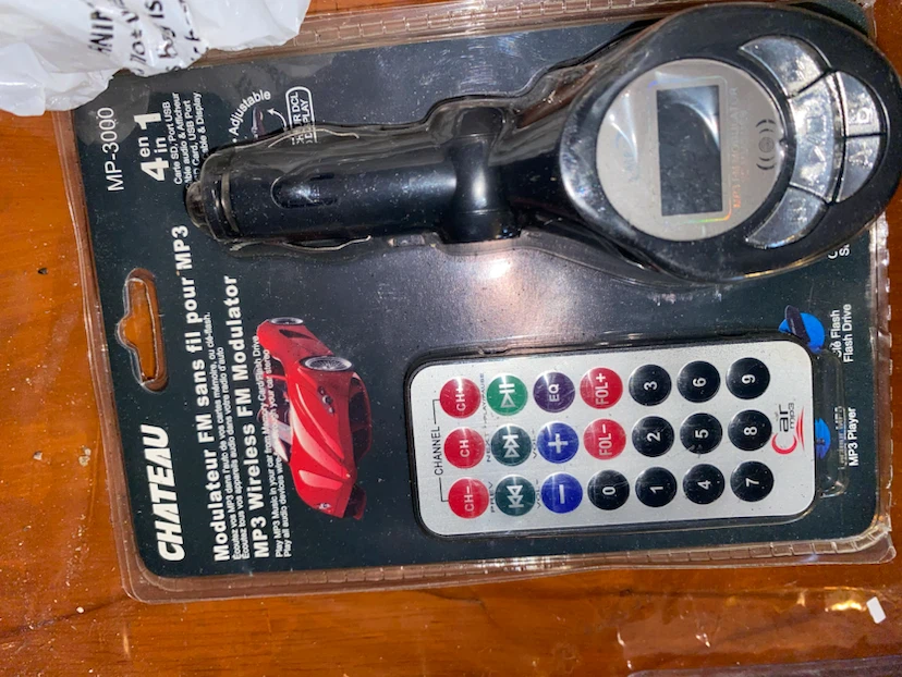 Chateau 4-in-1 MP3 Wireless FM Modulator