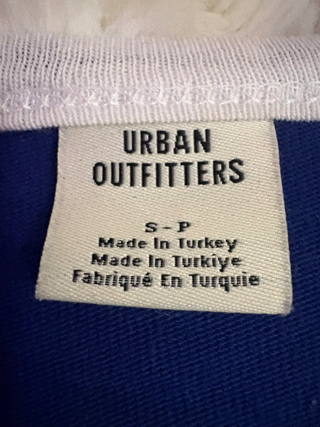 Urban Outfitters Le Sport 96 Graphic T-Shirt - photo 2