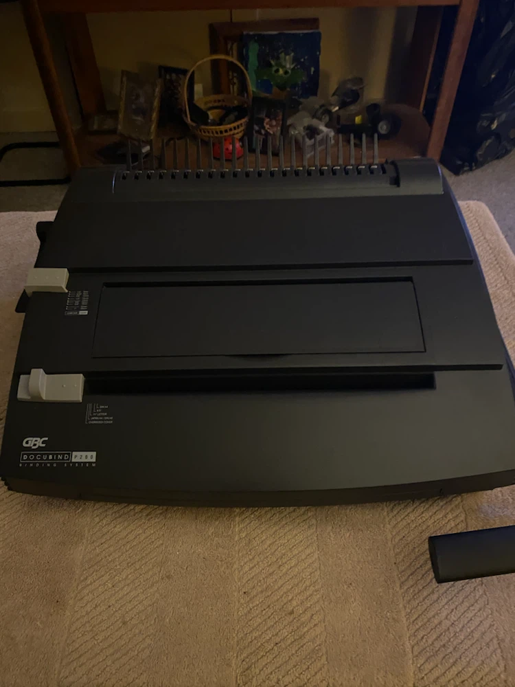 MINT CONDITION GBC DocuBind P200 Binding System - photo 2