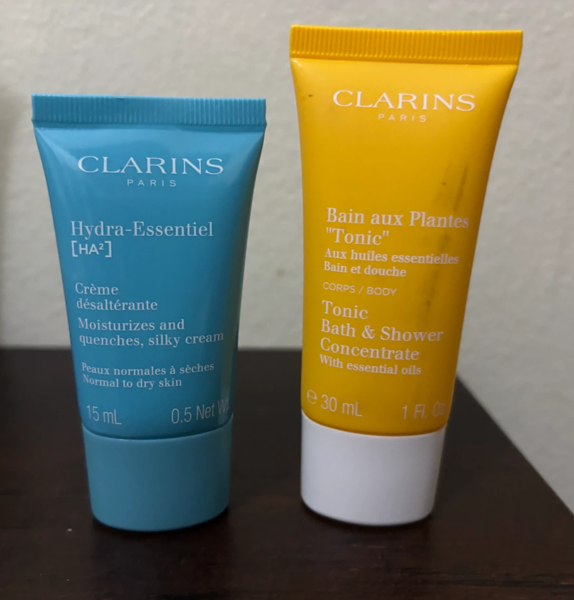 NEW-Clarins Hydra-Essentiel and Tonic Bath & Shower Set