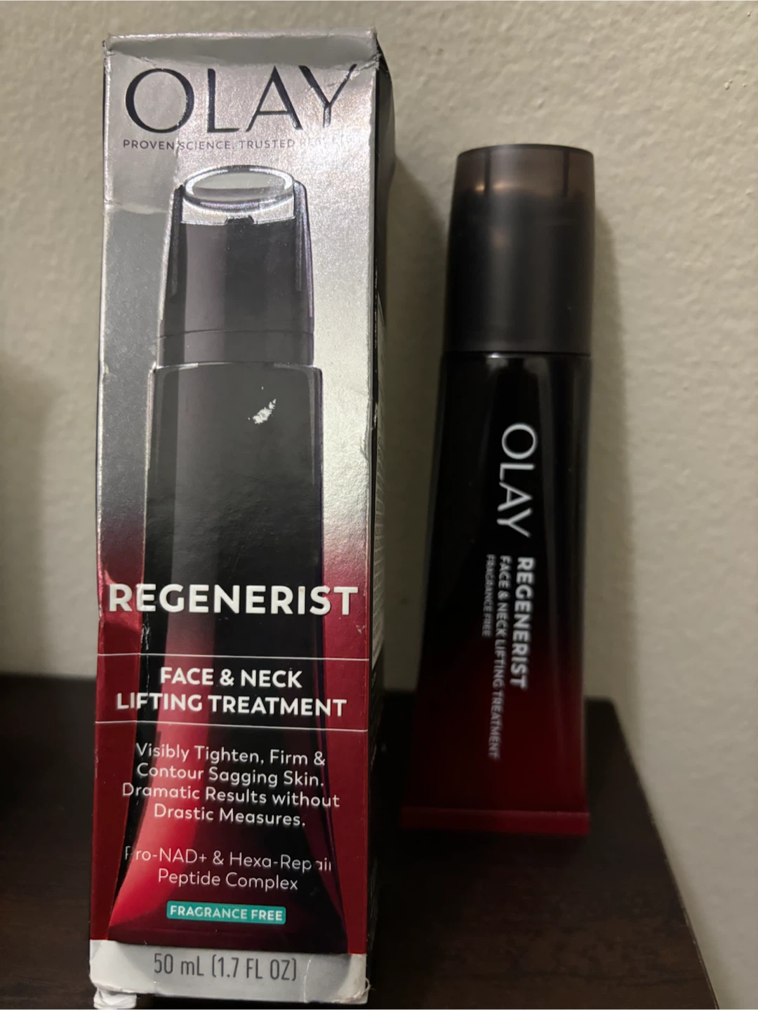 NEW-Olay Regenerist Face & Neck Lifting Treatment