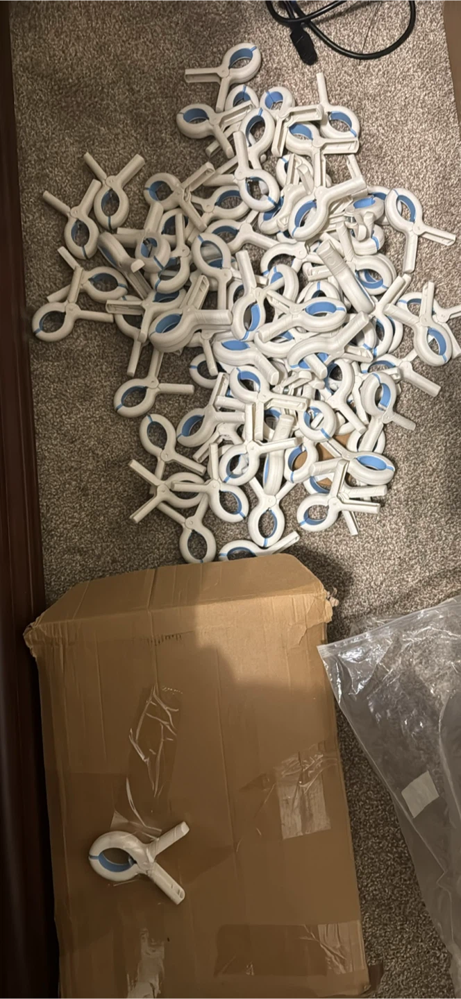 Large set of 84 white plastic utility clamps - photo 2