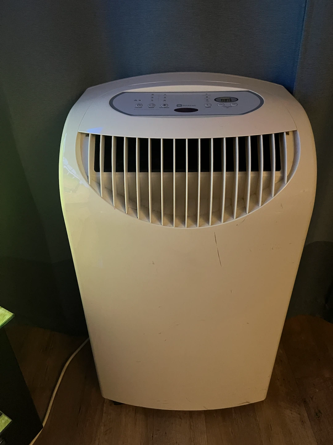 Maytag 9000 BTU Portable Air Conditioner - photo 2