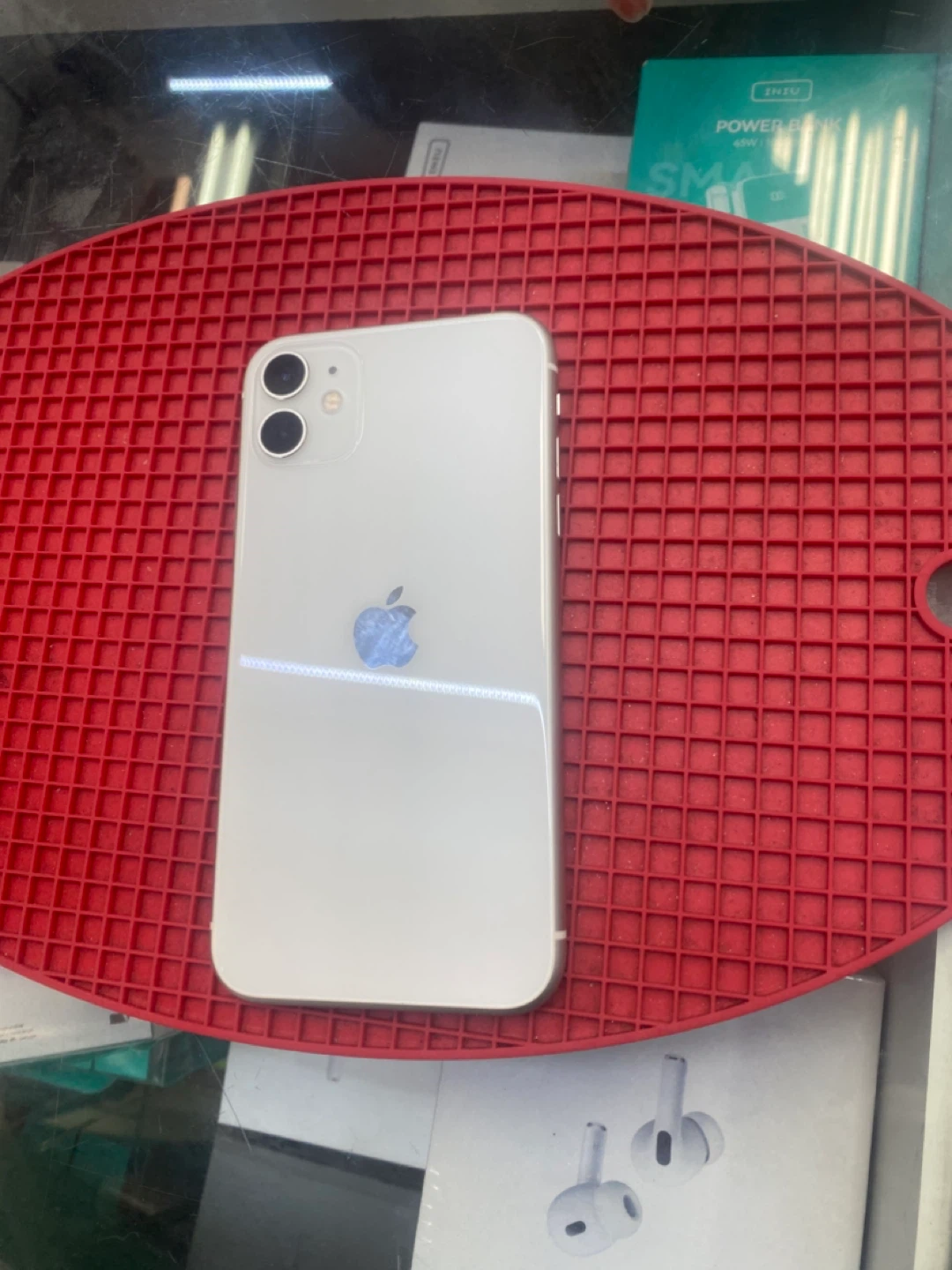 Apple iPhone 11