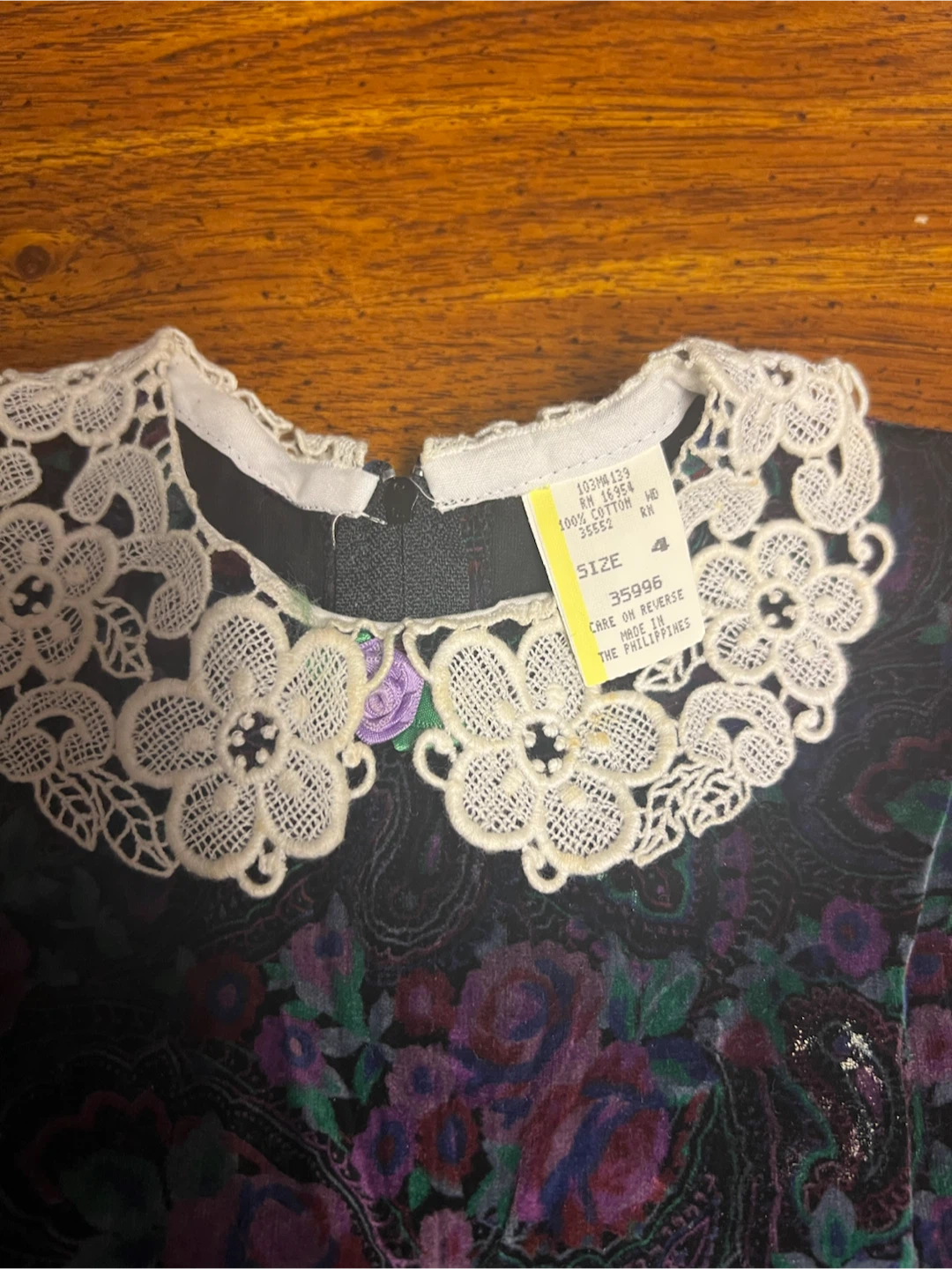 Vintage Girls Floral Velvet Dress Size 4 - photo 2