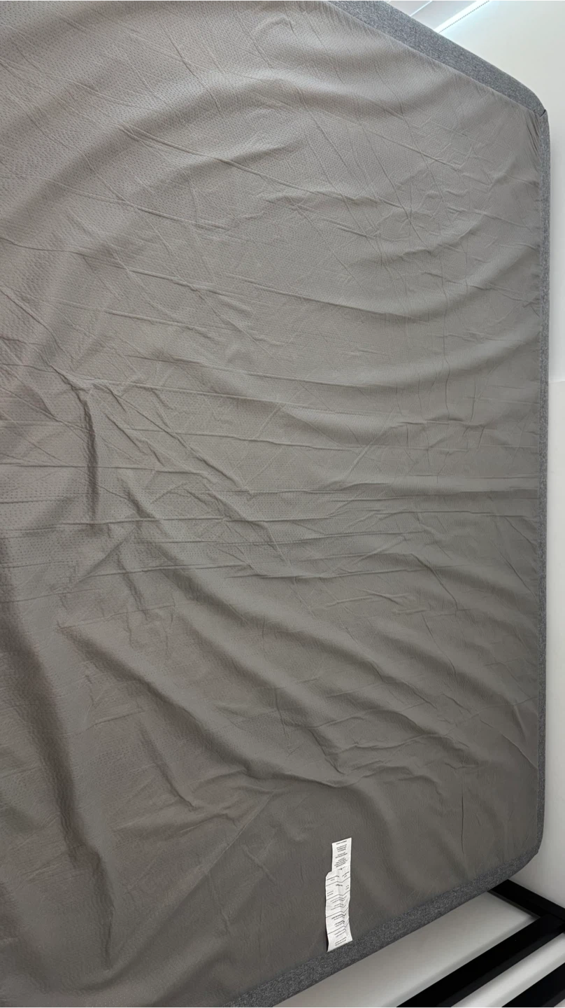 Endy Queen Mattress – Like New (Only 6 Months Old) - photo 5