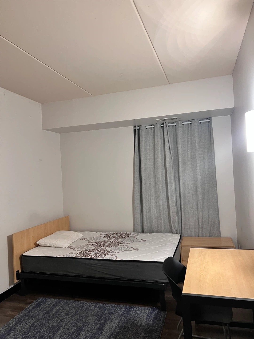 5 Beds 2 Baths Apartment