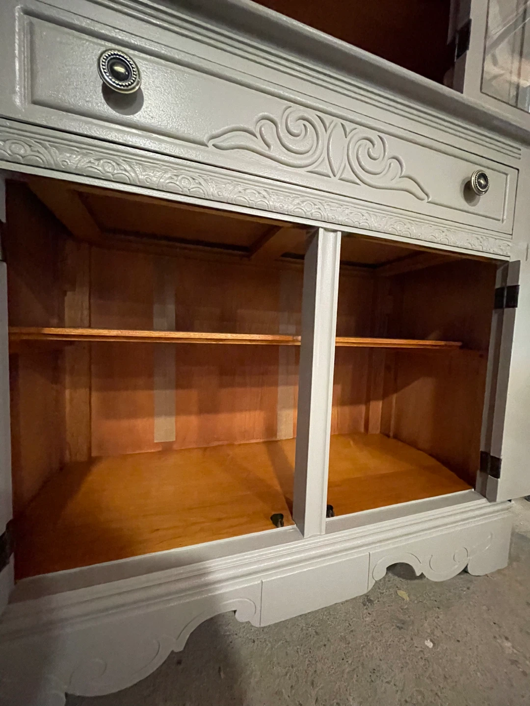 Real wood cabinet with glass door & drawer - photo 5