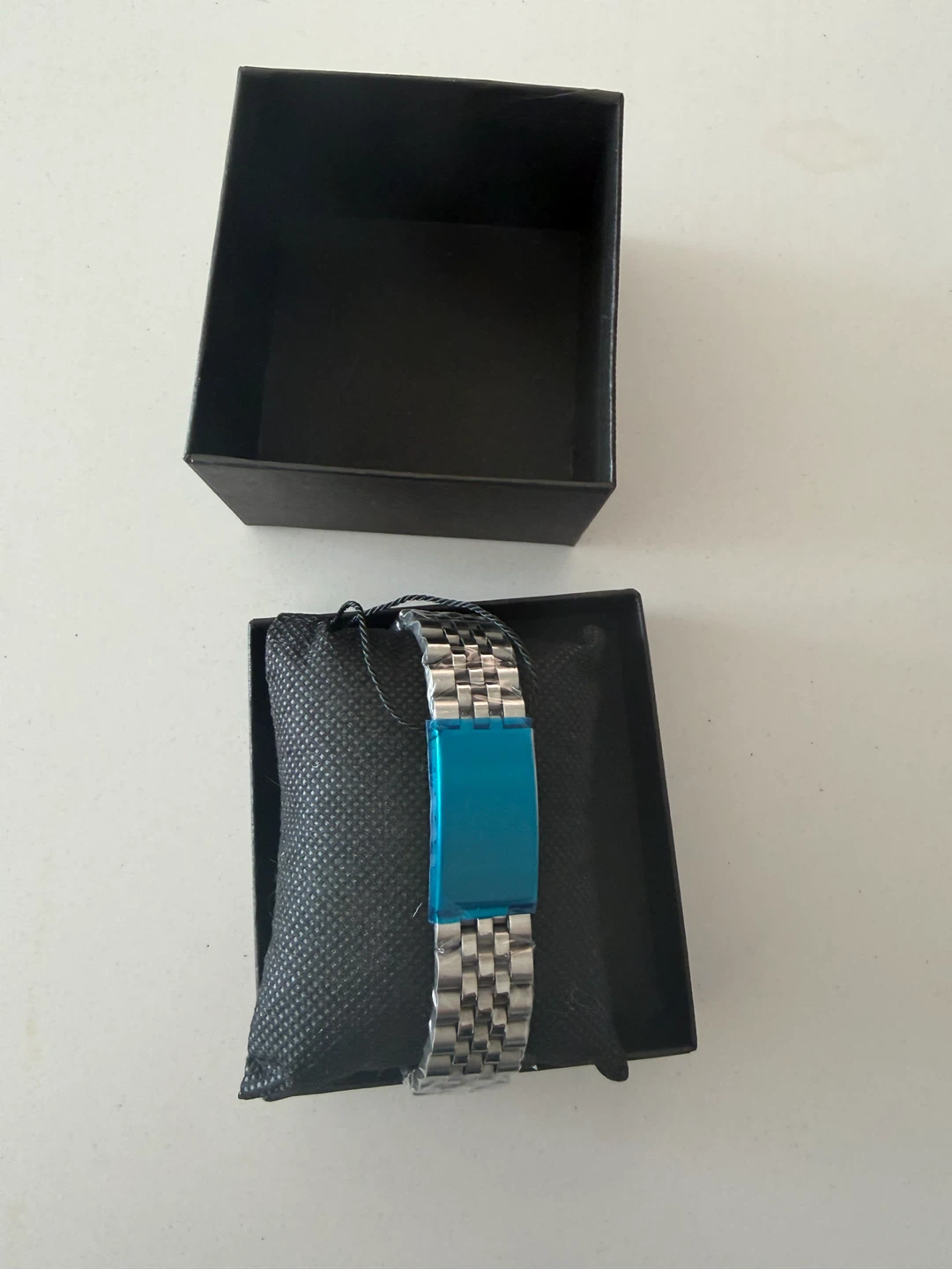 Blue-Faced Quartz Watch with Arabic Dials - photo 2