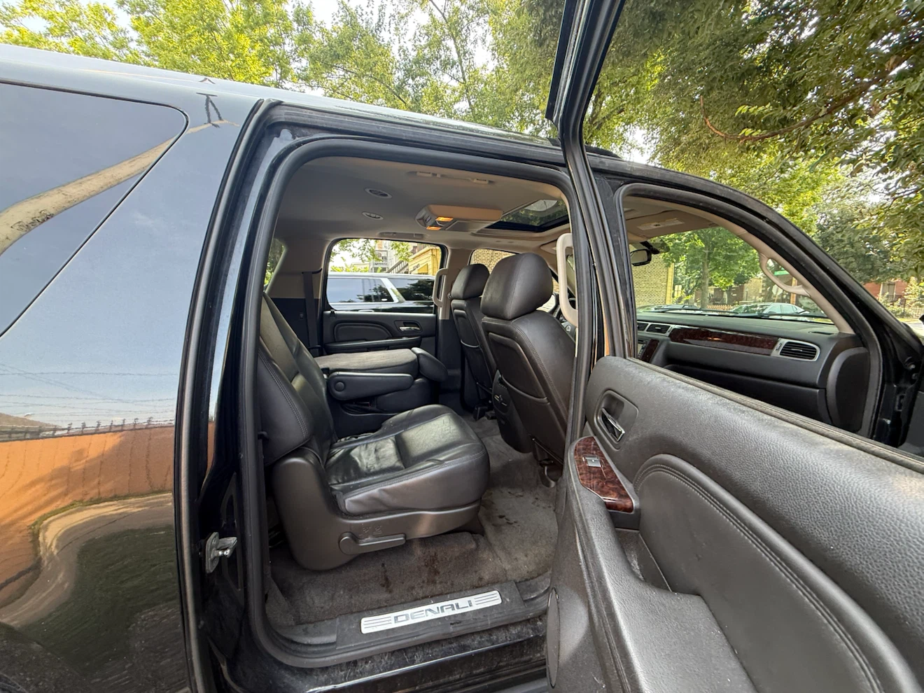 2011 GMC Yukon XL Denali - photo 3