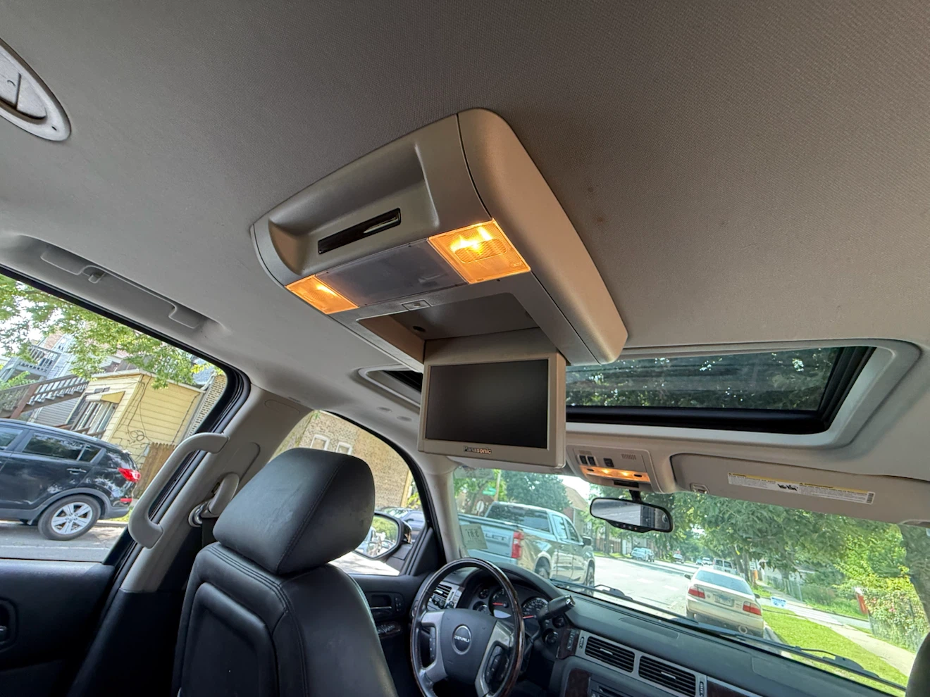 2011 GMC Yukon XL Denali - photo 5