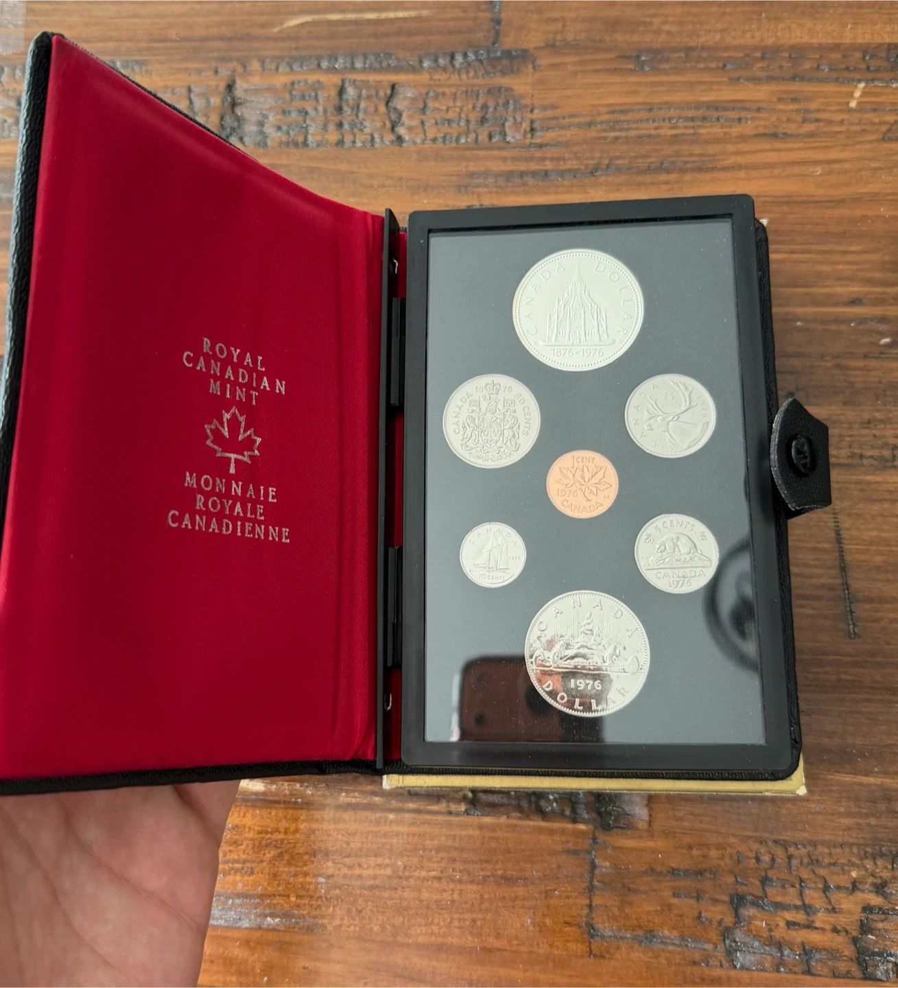 1976 Royal Canadian Mint Proof Coin Set - photo 2