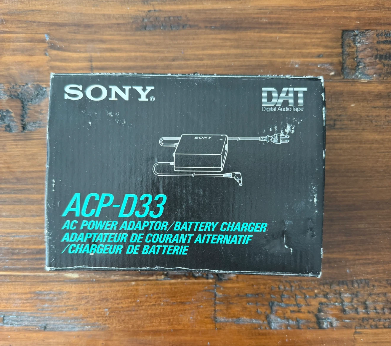 Sony ACP-D33 AC Power Adaptor/Battery Charger