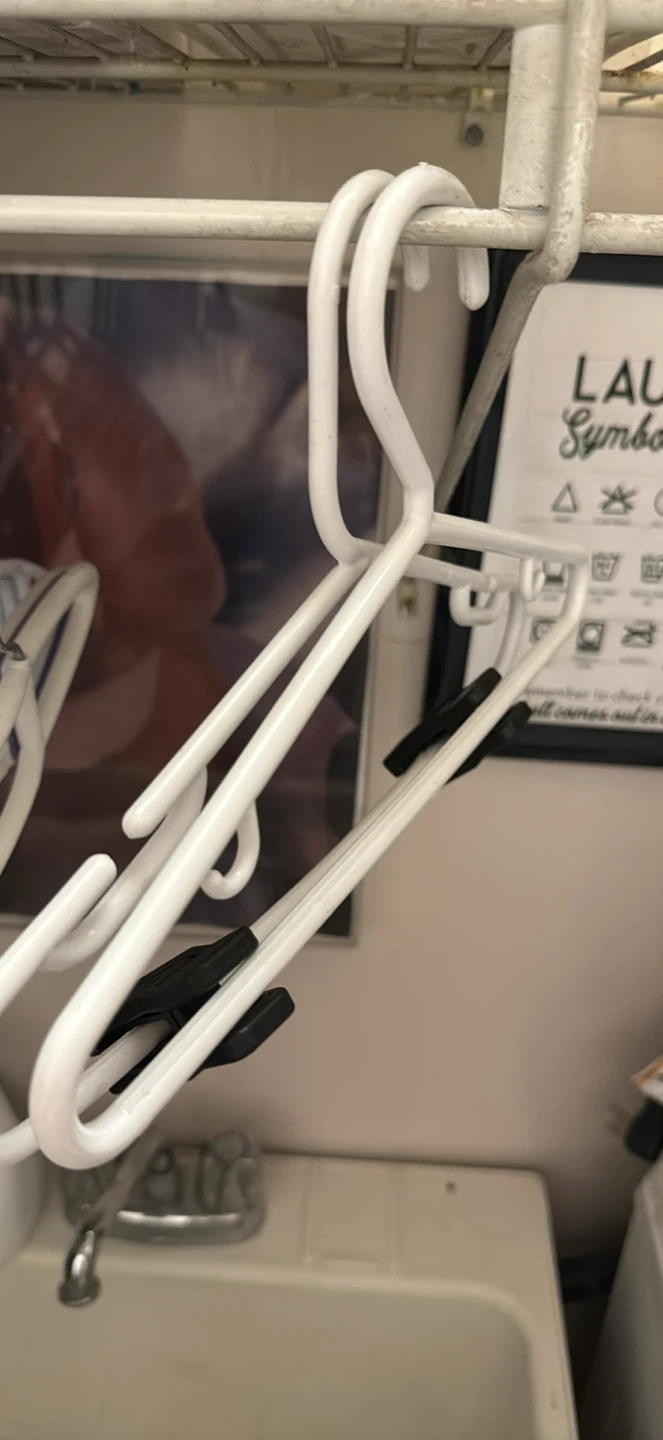 White hangers - photo 3
