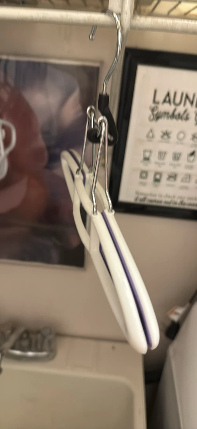 White hangers - photo 4