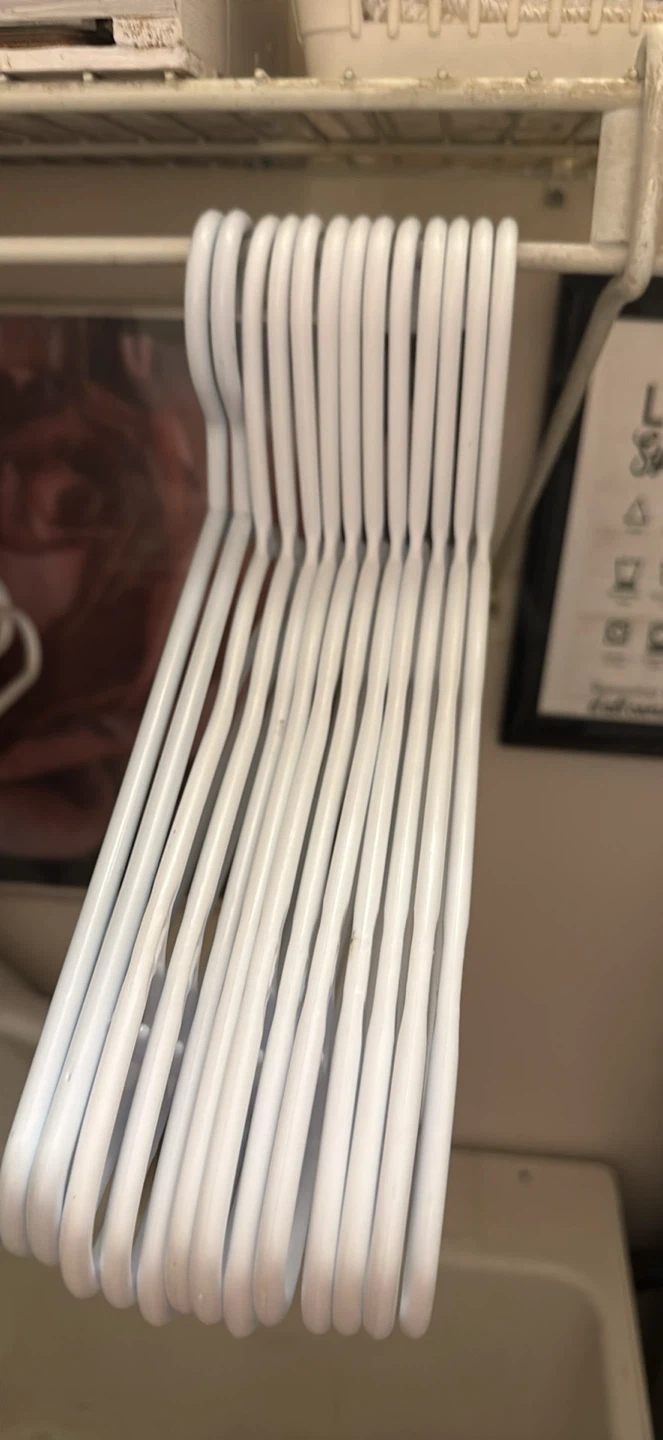 White hangers - photo 5