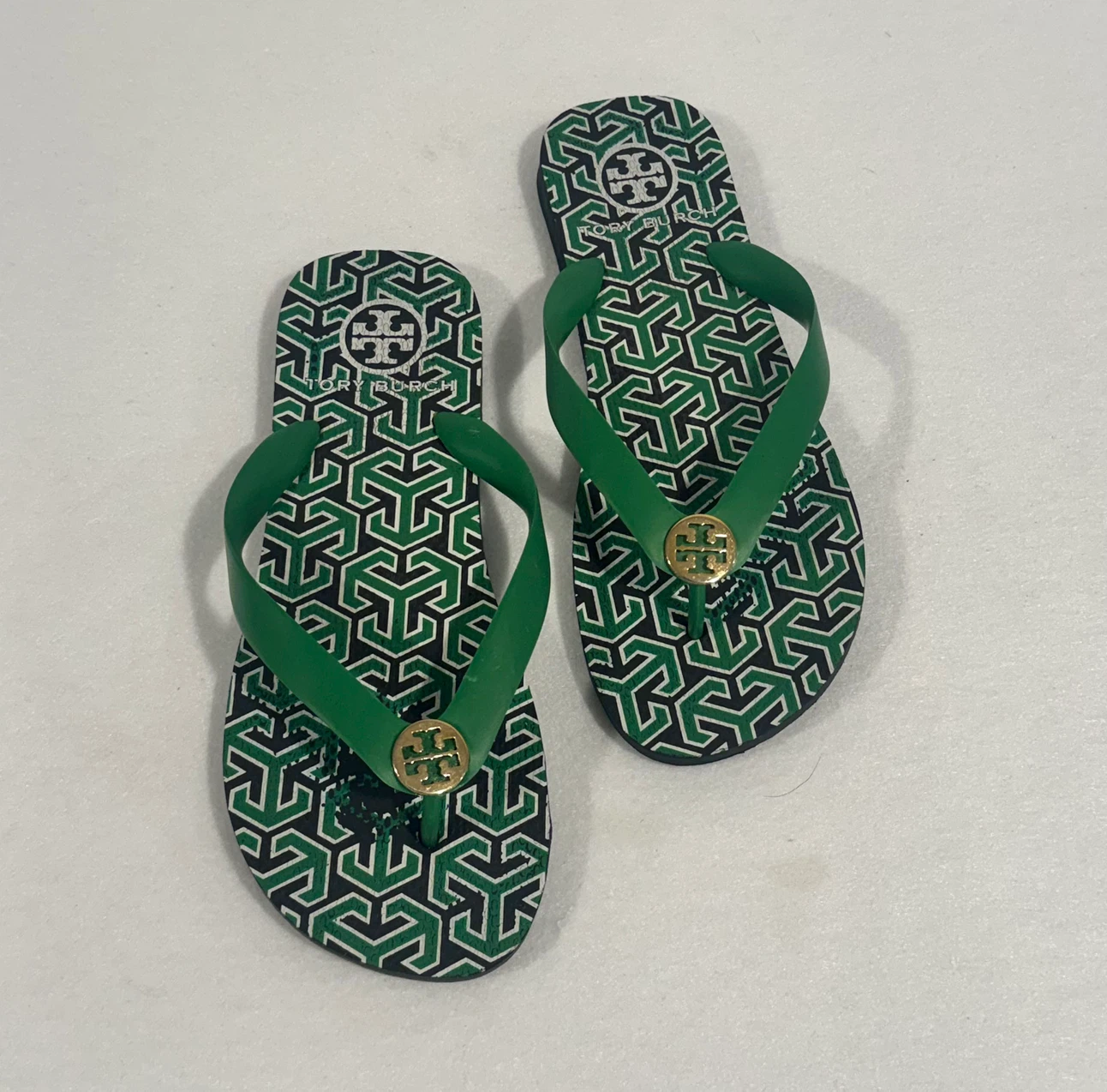 Tory Burch Green Geometric Flip Flops size 6 - photo 2