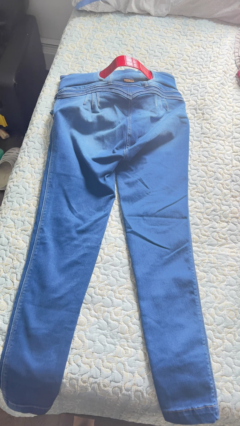 Ofori Blue Jeans with Red Belt