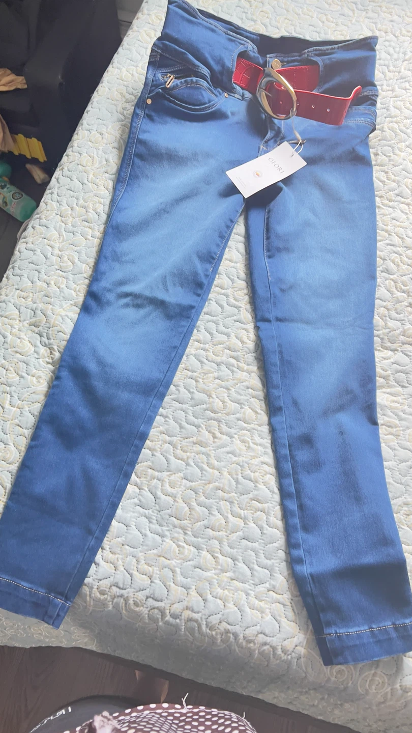 Ofori Blue Jeans with Red Belt - photo 2