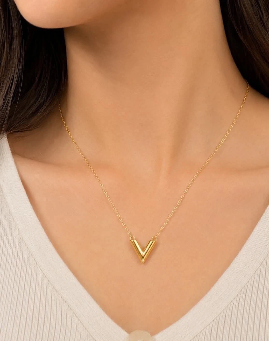 18k Gold V-Necklace - photo 3