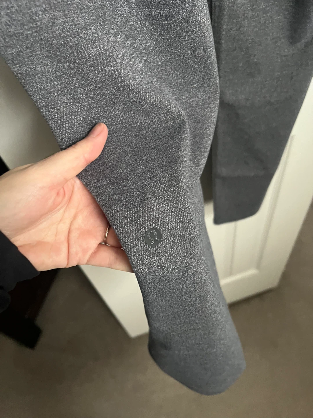 Lululemon Women's Grey Pants Size 8 - photo 3
