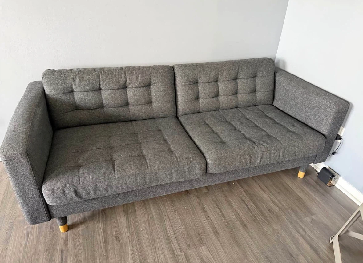 Grey tufted 3-seater sofa