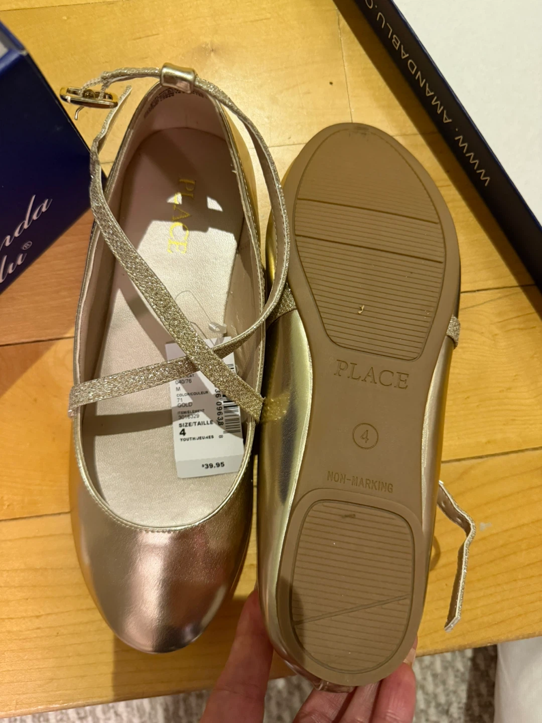 The Children's Place Gold Dress Shoes - Size 4 Youth