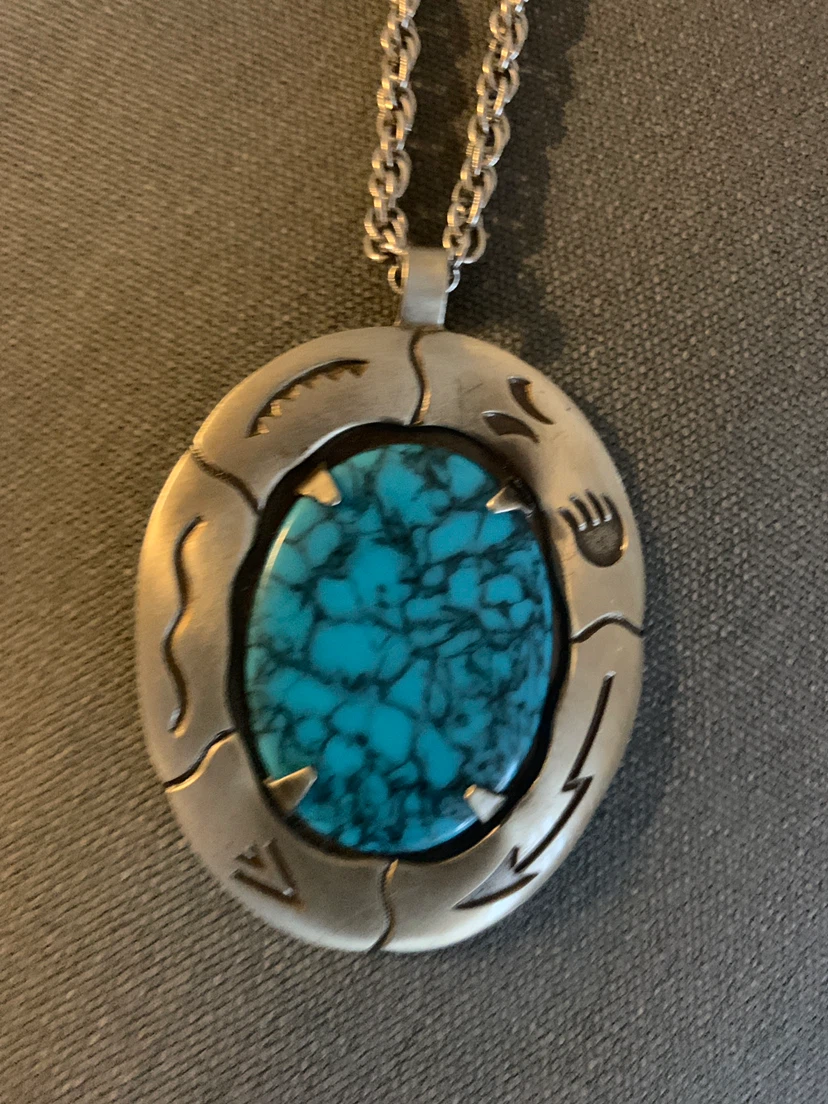 Turquoise and Silver-Tone Pendant Necklace - photo 3