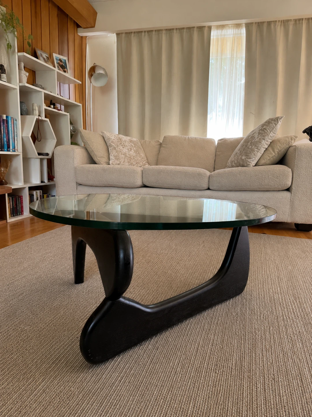 Isamu Noguchi Replica Glass Top Coffee Table with Black Base - photo 4
