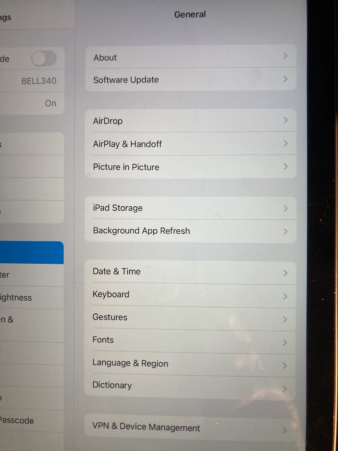 Apple iPad 5th Generation - photo 2