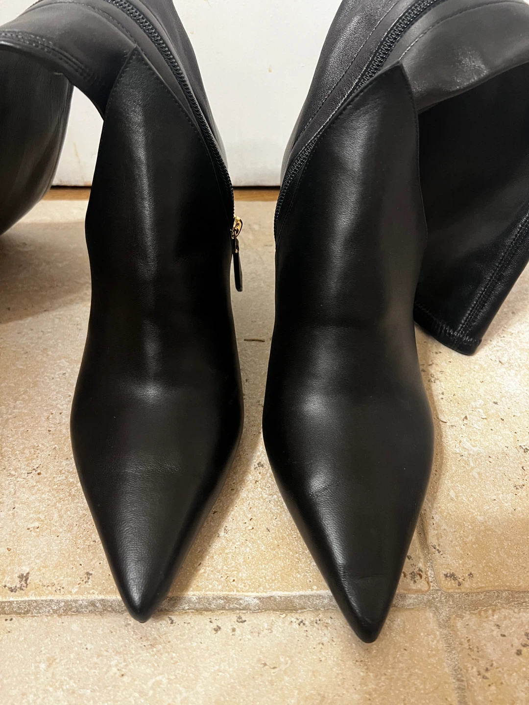 Burberry Black Leather Knee-High Boots - photo 4