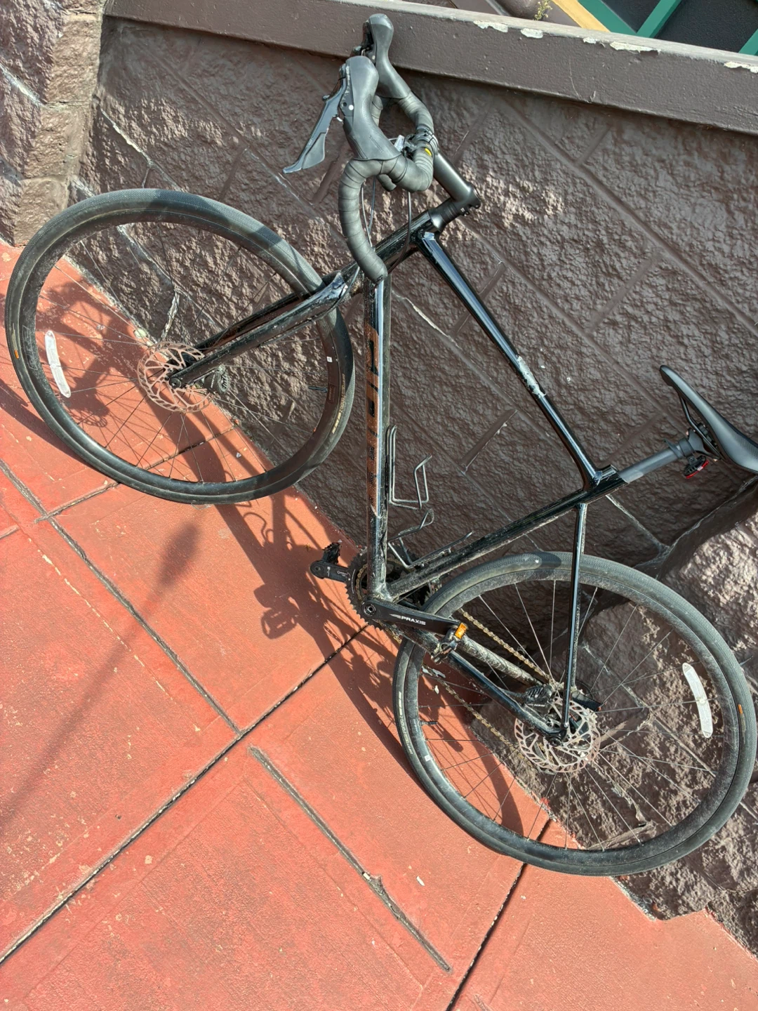 Giant Road Bike with Shimano Components - photo 4