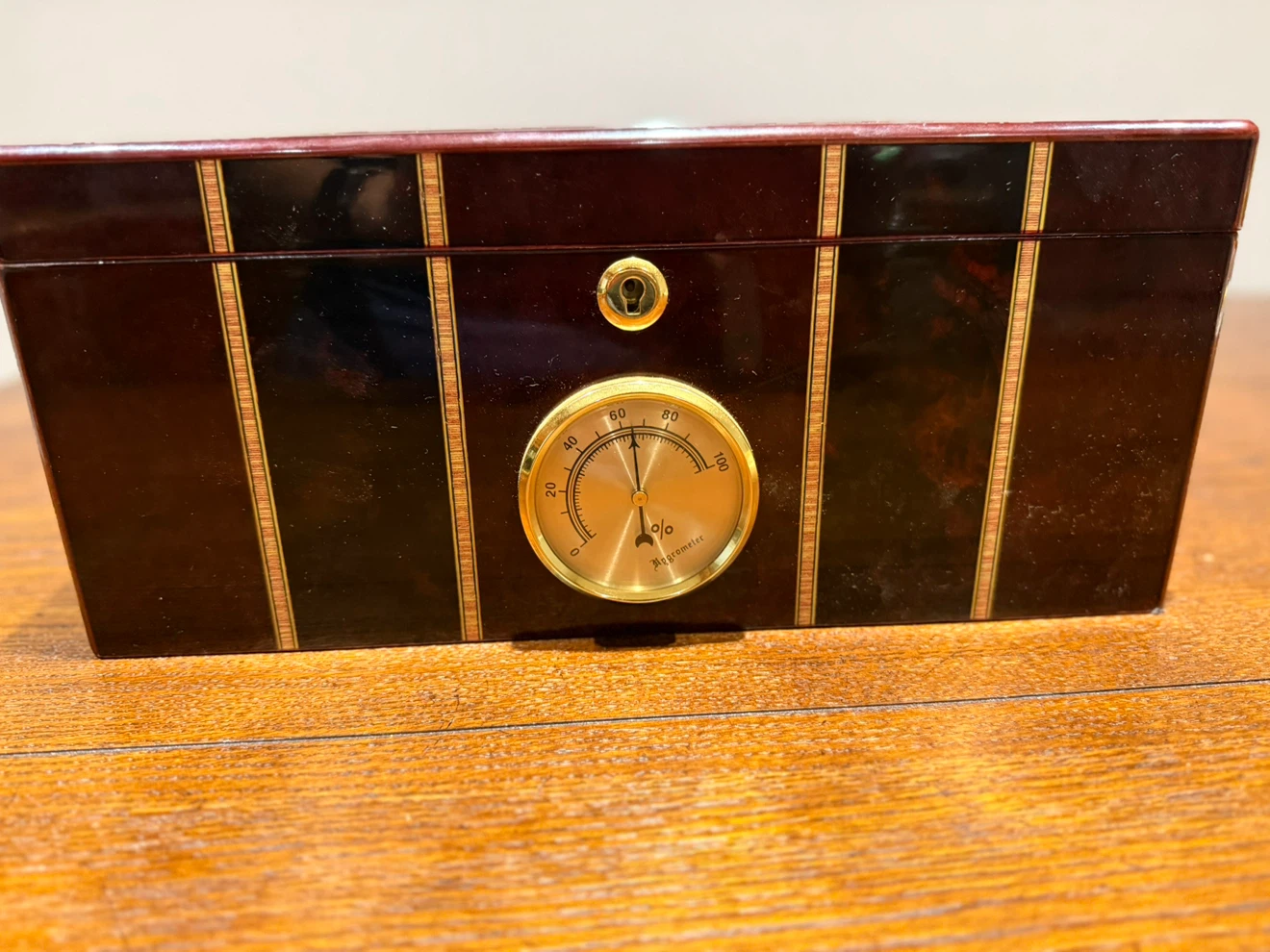 Wooden Humidor Storage Box with Hygrometer & Lock
