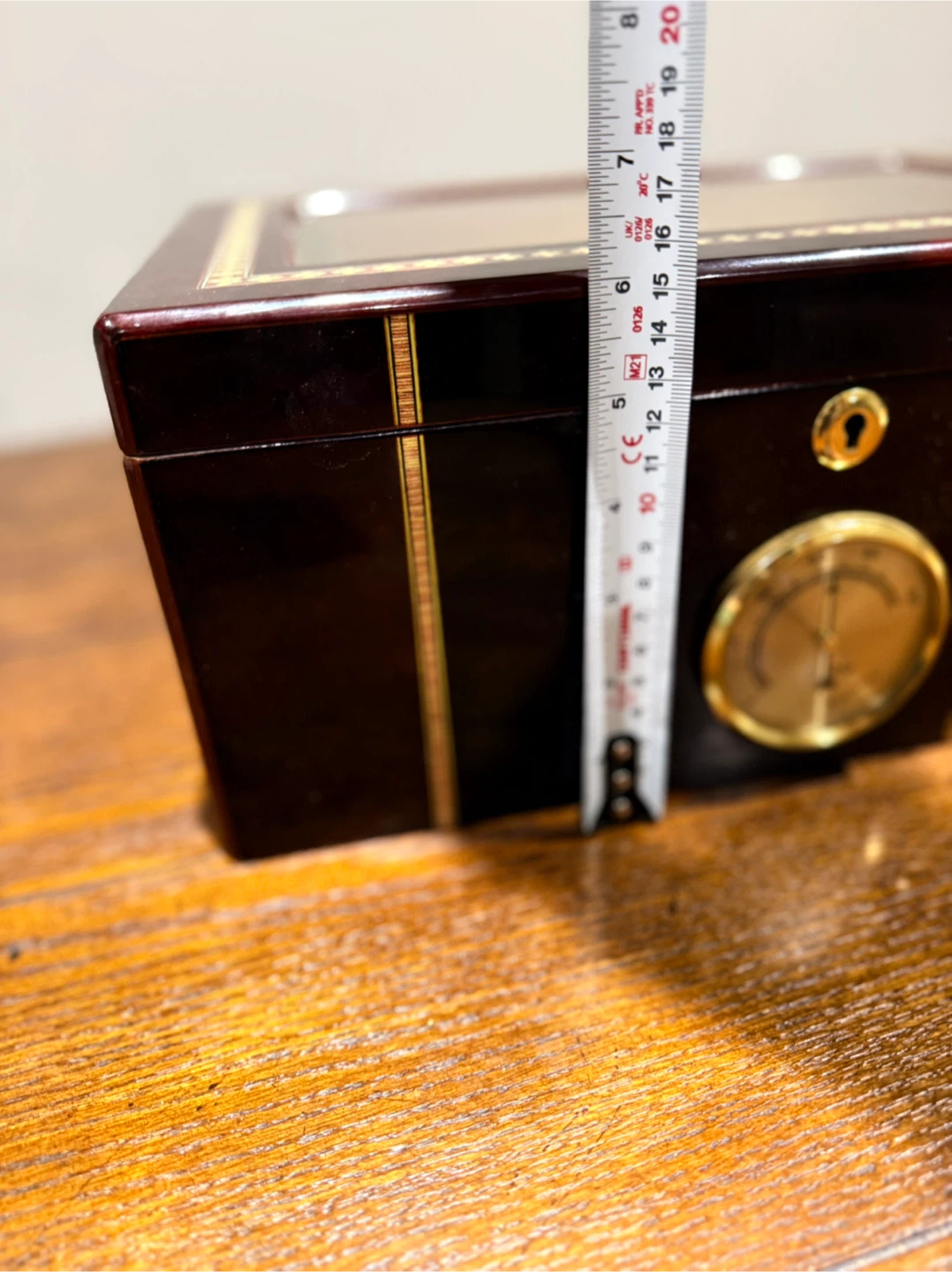 Wooden Humidor Storage Box with Hygrometer & Lock - photo 3