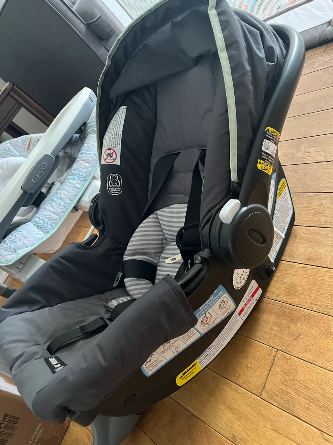 Graco SnugRide 30 Click Connect Infant Car Seat - photo 2