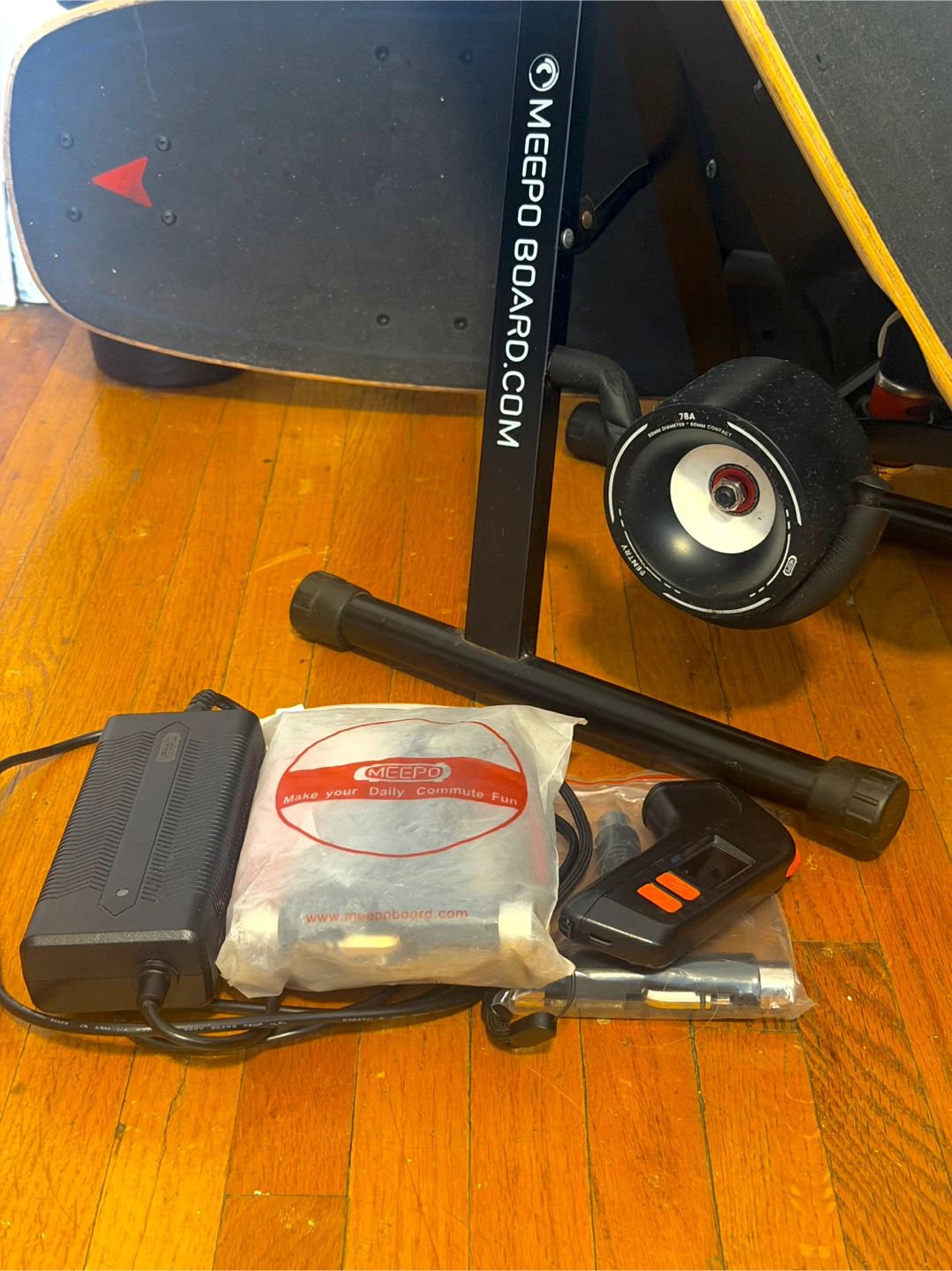 Meepo Electric Skateboard with Accessories - photo 3
