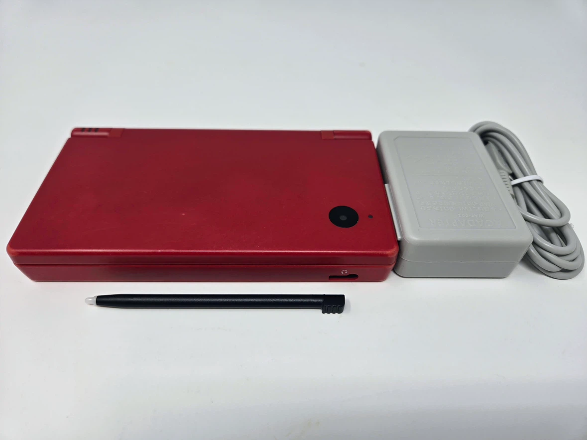 Nintendo DSi (Red) + 128 Games