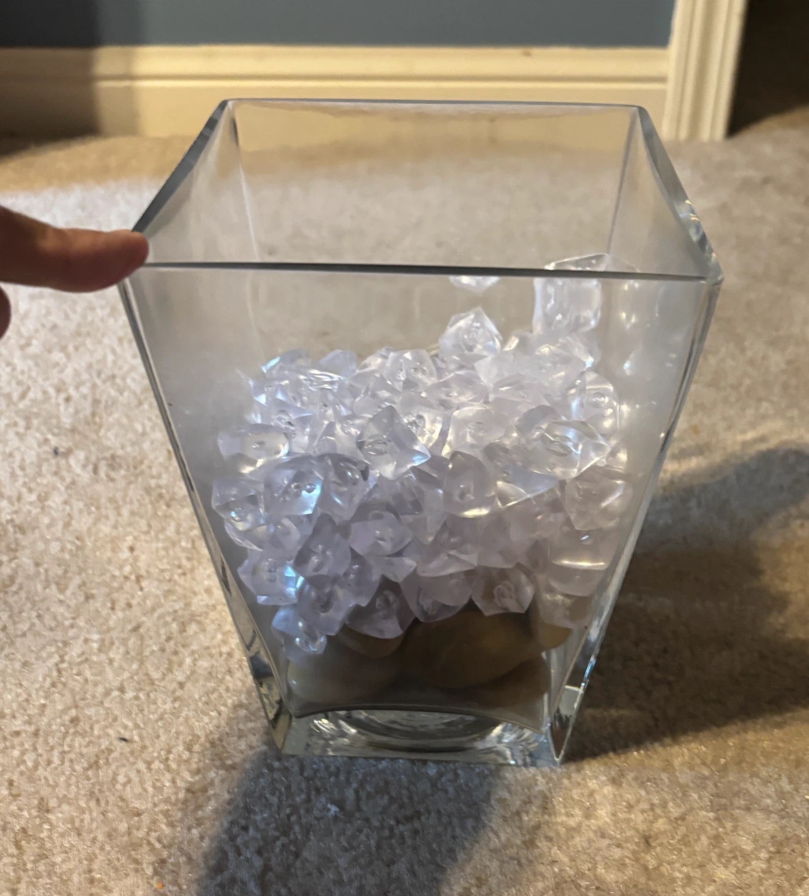Square Vase in Thick Glass with decorative crystals/stones - photo 3