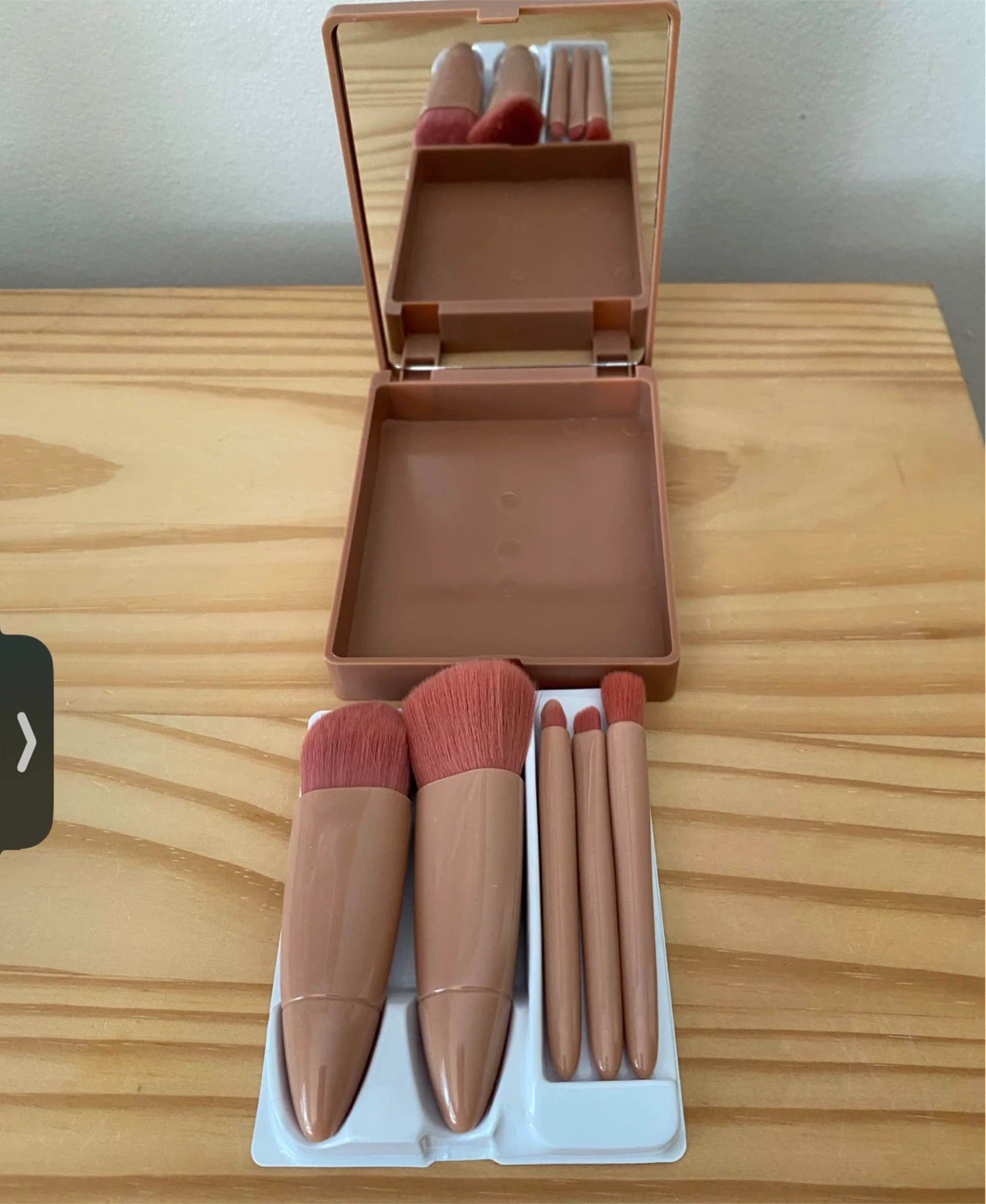 Compact Travel Makeup Brush Set with Mirror - photo 3