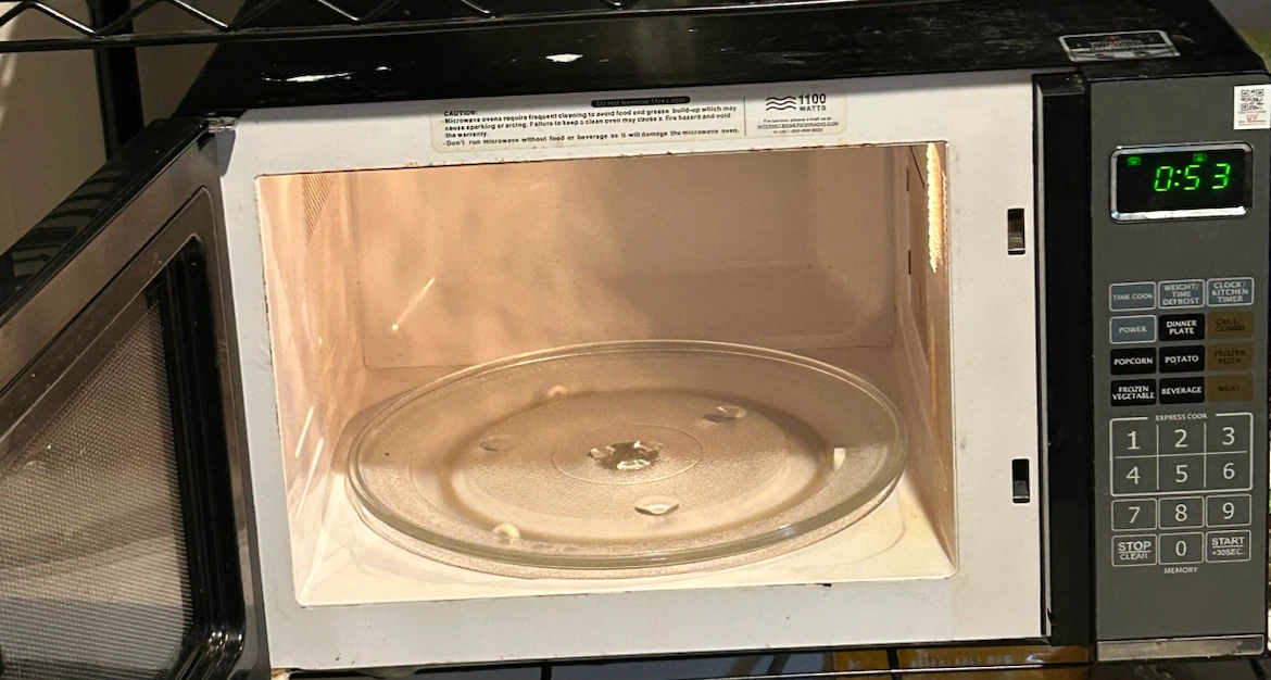 Emerson 1100 Watt Microwave